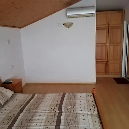 Bojana Pensión Troyan (Lovech)